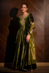 Ansab Jahangir | Bow Velvet Edit | HARLEY