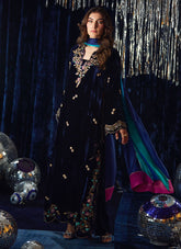 Farah Talib Aziz | Velvet Fete 4 | Valeh Navy Shirt And Dupatta
