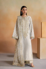 Emaan Adeel | Elara Formals | CLEO