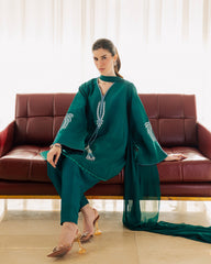 Sadaf Fawad Khan | Eva Luxury Pret 26 | Viridian