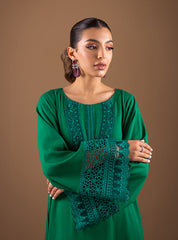 Zainab Chottani | The Kaftan Edit | Emerald Flair