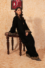 Fozia Khalid | Velvet Deck | Ebony