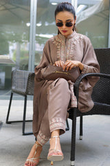 Chic Ophicial | Spotlight | Cinnamon Peach