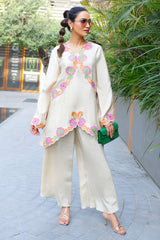 Chic Ophicial | Spotlight | Ivory Tangerine