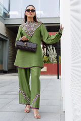 Chic Ophicial | Spotlight | Olive Aubergine