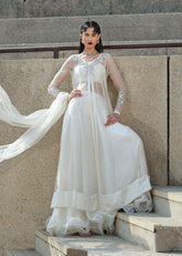 Mahum Asad | Sarai Luxury Formals | Crown