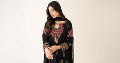Maria B | Luxury Winter Pret 25 | DW-EF22-13R1-Black