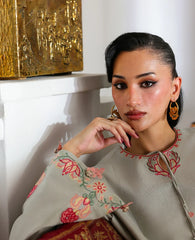 Republic Womenswear | Neonma Essential Pret 26 | Giselle