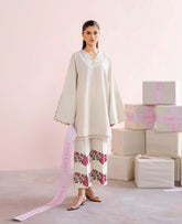Republic Womenswear | Essentials 25 | ES-206