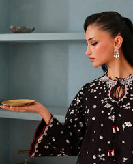 Republic Womenswear | Neonma Essential Pret 26 | Noir Parsi