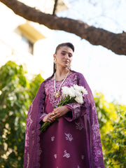 Mahnur | Fiona Lawn 26 | F-10