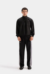 Zayan Clothing | Outfitter | Relaxed Fit Activewear Quarter Zip-Up Sweatshirt
