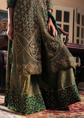 Laj by Lajwanti | Runaway Formals 25 | Emerald Echo
