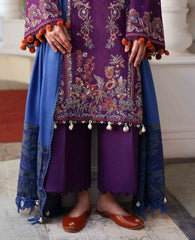 Republic Womenswear | Amaris Luxury Shawl 25 | Kaia