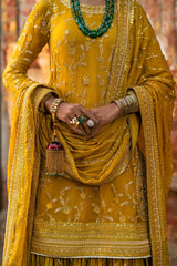 Erum Khan | Mannat Formals | Aatish
