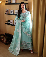 Mushq | Zarminay Luxury Pret 26 | Neyla