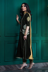 Wardha Saleem | Velvets Winter Fall 24 | Guldaan