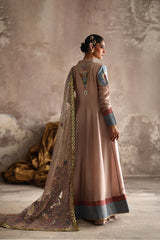 Wardha Saleem | Layla Formals 25 | Gulbagh