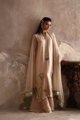 Wardha Saleem | Layla Formals 25 | Pariwash