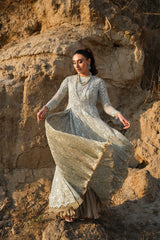 Nilofer Shahid | Verve Summer 24 | Mavi – Verve SS 24