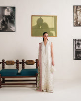 Neeshay | Whispers of Summer Luxury Lawn | IRIS