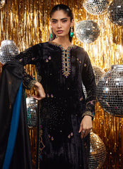Farah Talib Aziz | Velvet Fete 4 | Masika Black Shirt And Dupatta