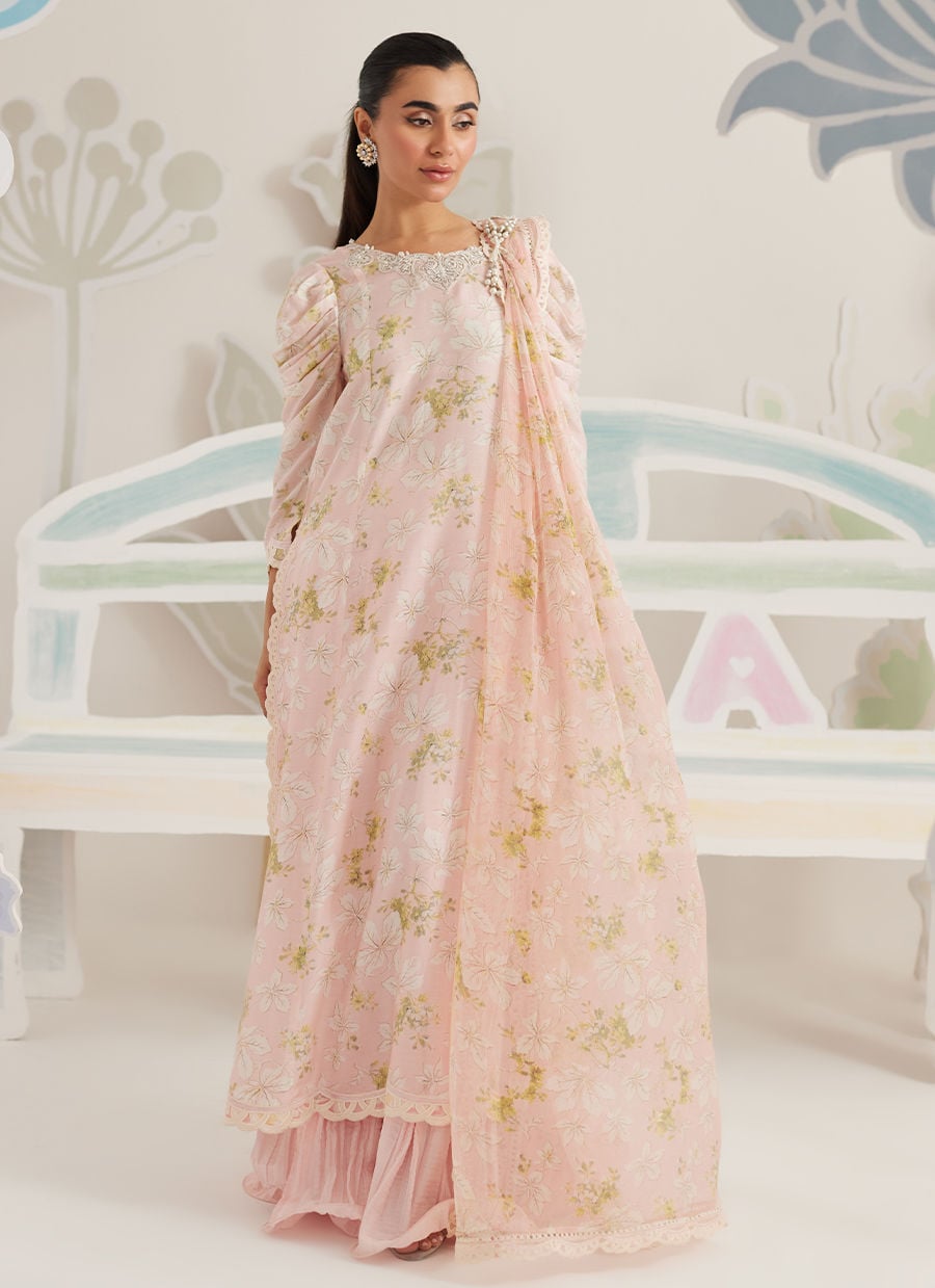 Farah Talib Aziz | Frou Frou Ramadan Edit | Viona