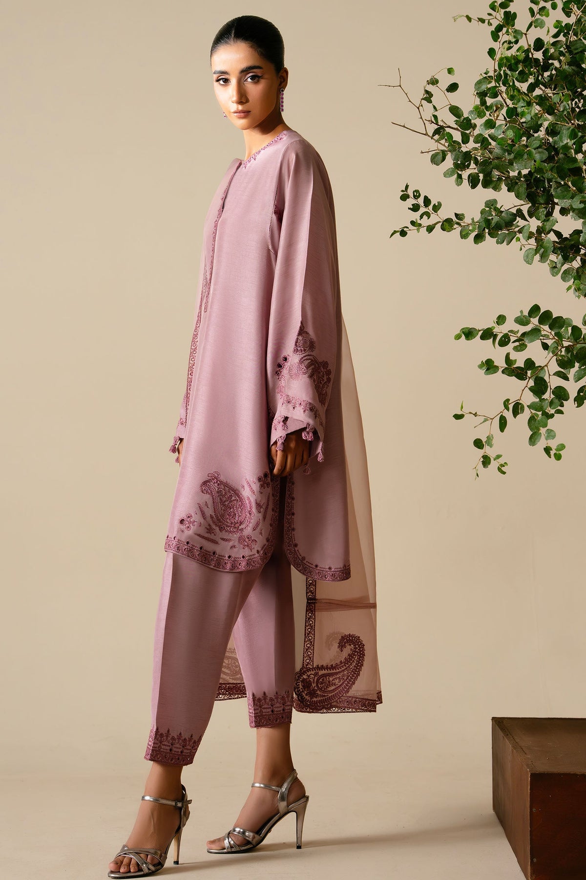 Zaha | Serae Pret | FLORAYNE