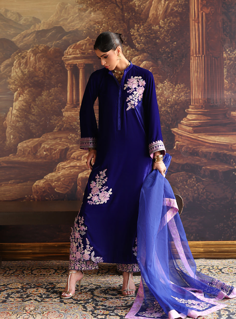 Zainab Chottani | Velura Velvet Edit 25 | Zelin Long Shirt