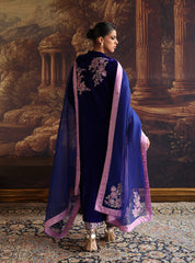 Zainab Chottani | Velura Velvet Edit 25 | Zelin Long Shirt