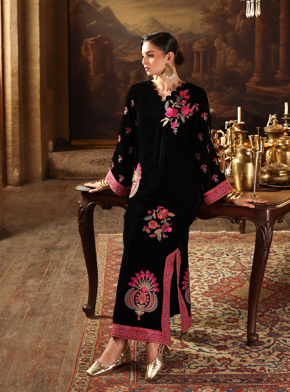 Zainab Chottani | Velura Velvet Edit 25 | Belle Kaftan
