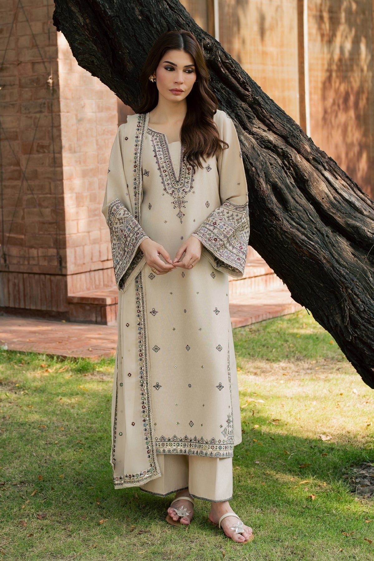 Batik | MEHRIN 3PC EMBROIDERED | KARANDI PRET
