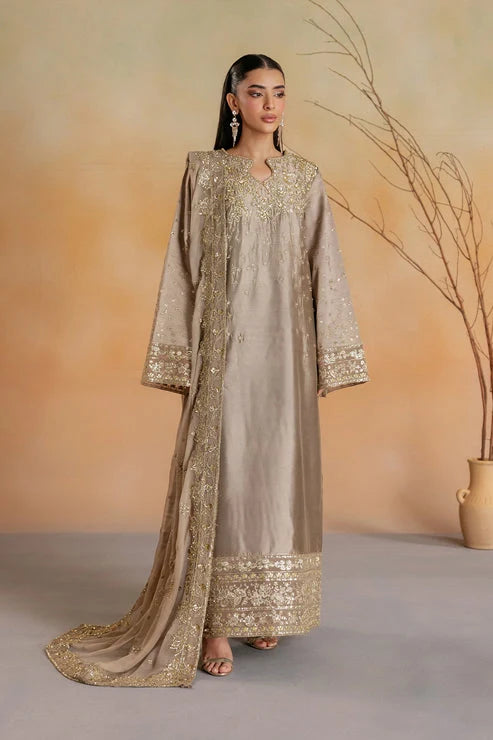 Emaan Adeel | Elara Formals | ODETTE