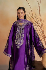Emaan Adeel | Elara Formals | EVERLY