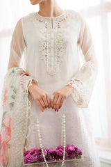 Baroque | Formals Collection | EMBROIDERED ORGANZA UF-526