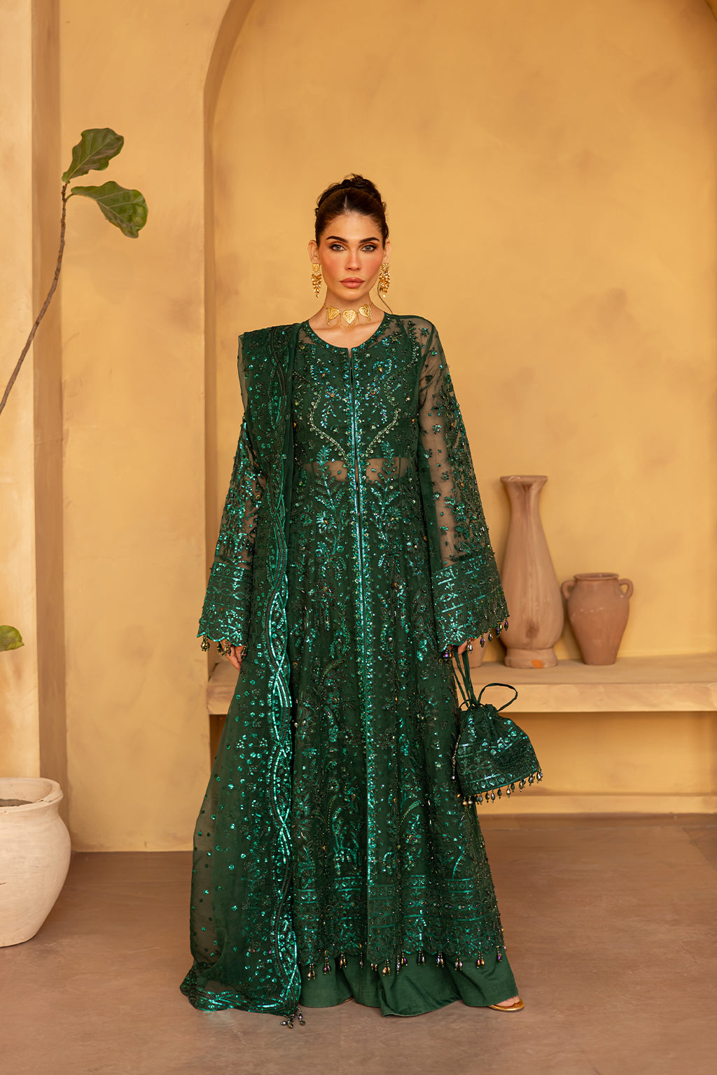 Emaan Adeel I Regalia Luxury Formals I IVYEN