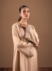 Zainab Chottani | The Kaftan Edit | Champagne Elegance