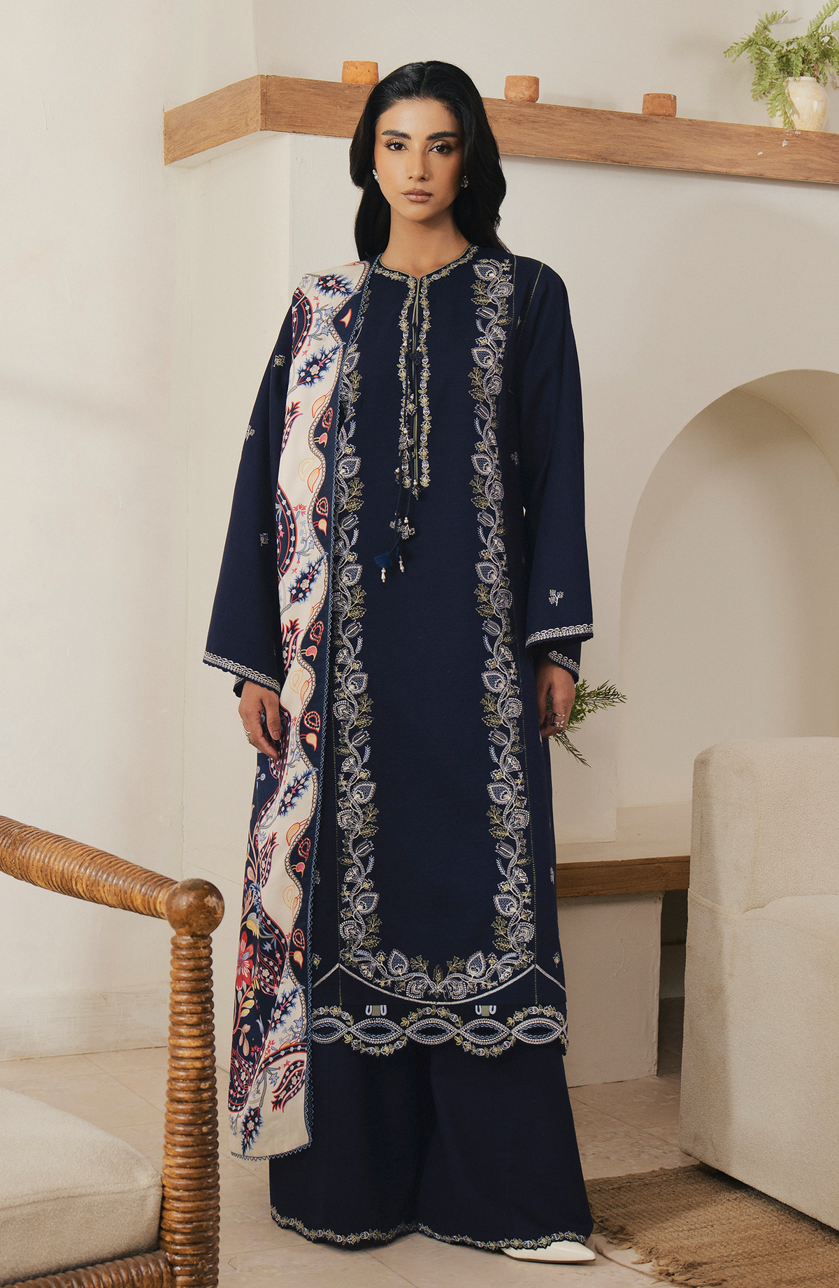 Seran | Winter Embroidered 25 | Arvyn