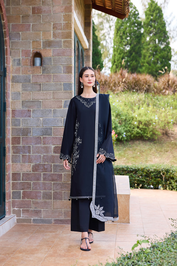 Farasha | Sorine Summer 26 | Night Whisper