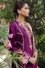 Sana Abbas | Velvet Formals | SPINEL