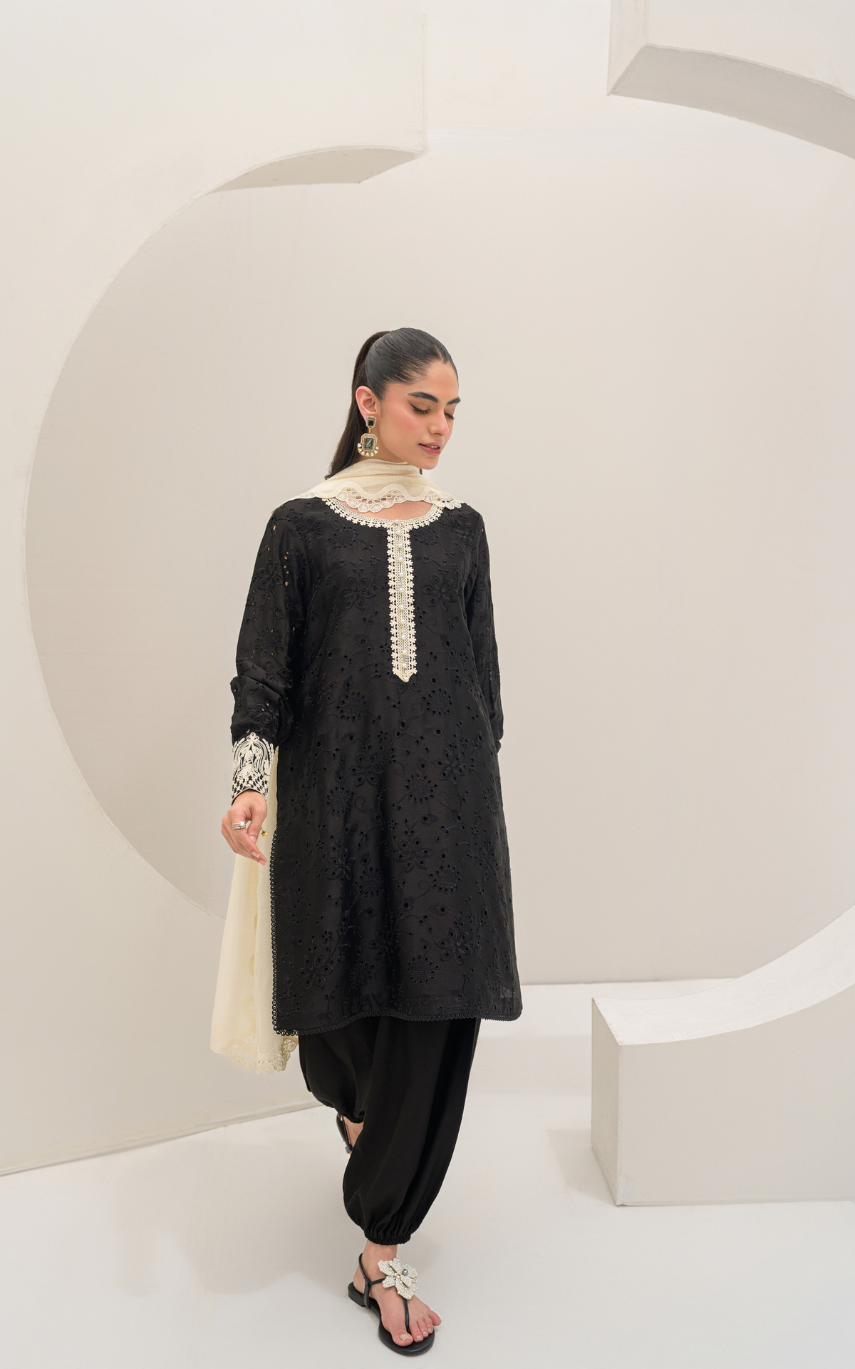 Sana Abbas | Ara Eid Luxe | Noir