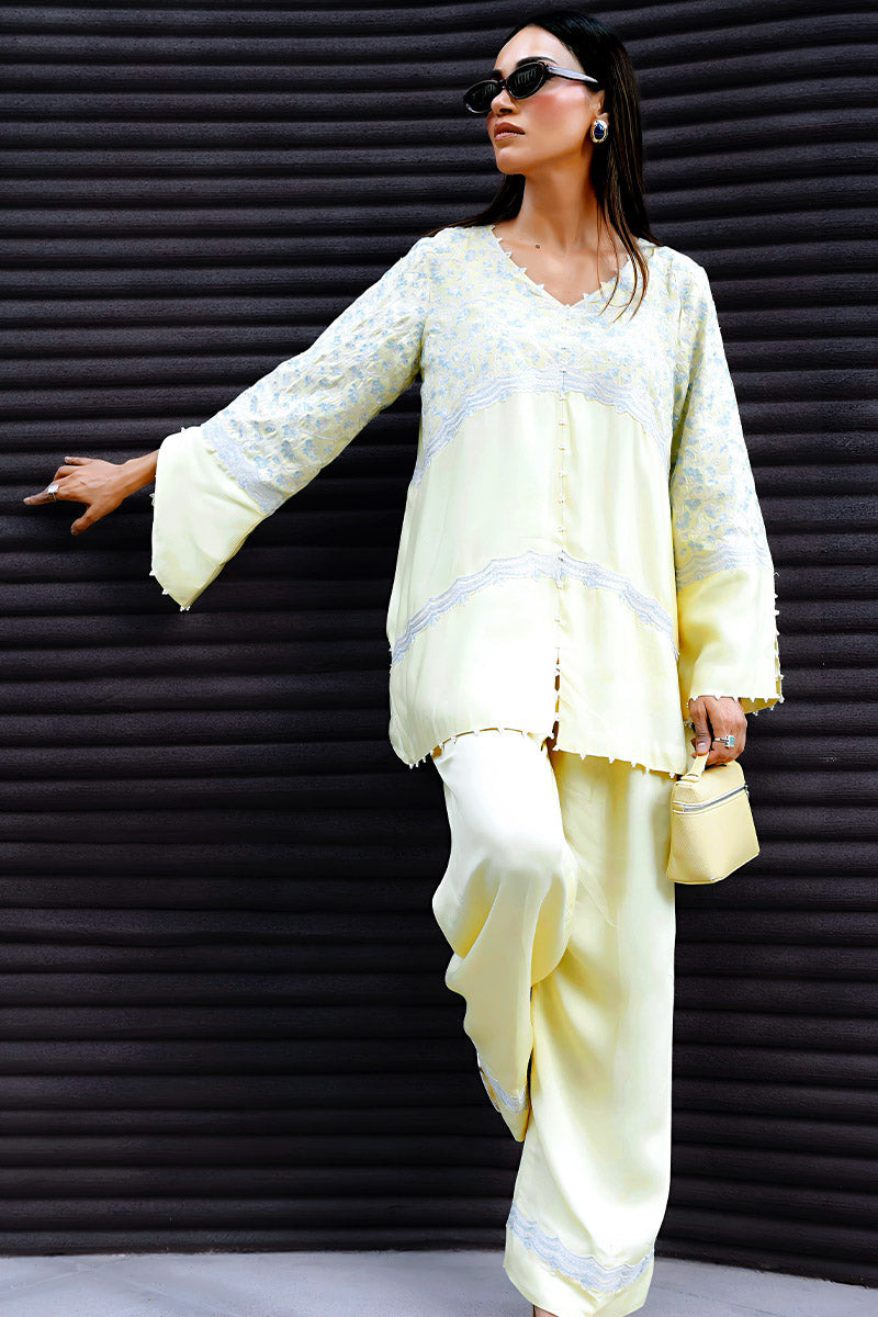 Chic Ophicial | Spotlight | Buttery Yellow