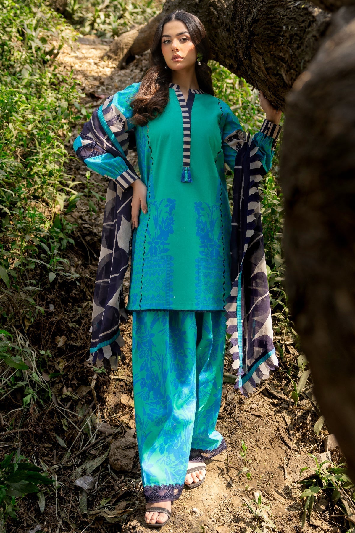 Charizma | C prints Lawn | CP5-17