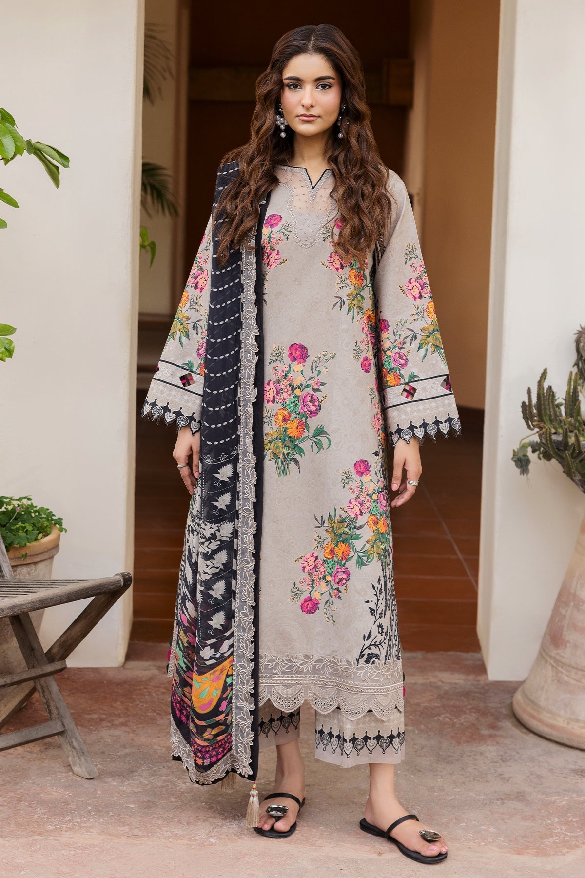 Charizma | Andaaz Lawn 26 | CAD6-08