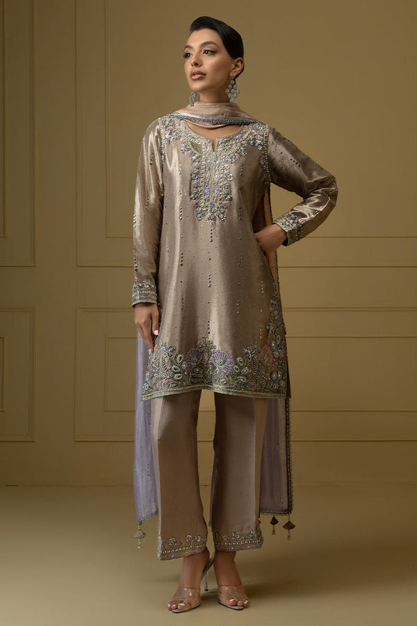 Sana Abbas | Suvi Wedding Formals | LEYA
