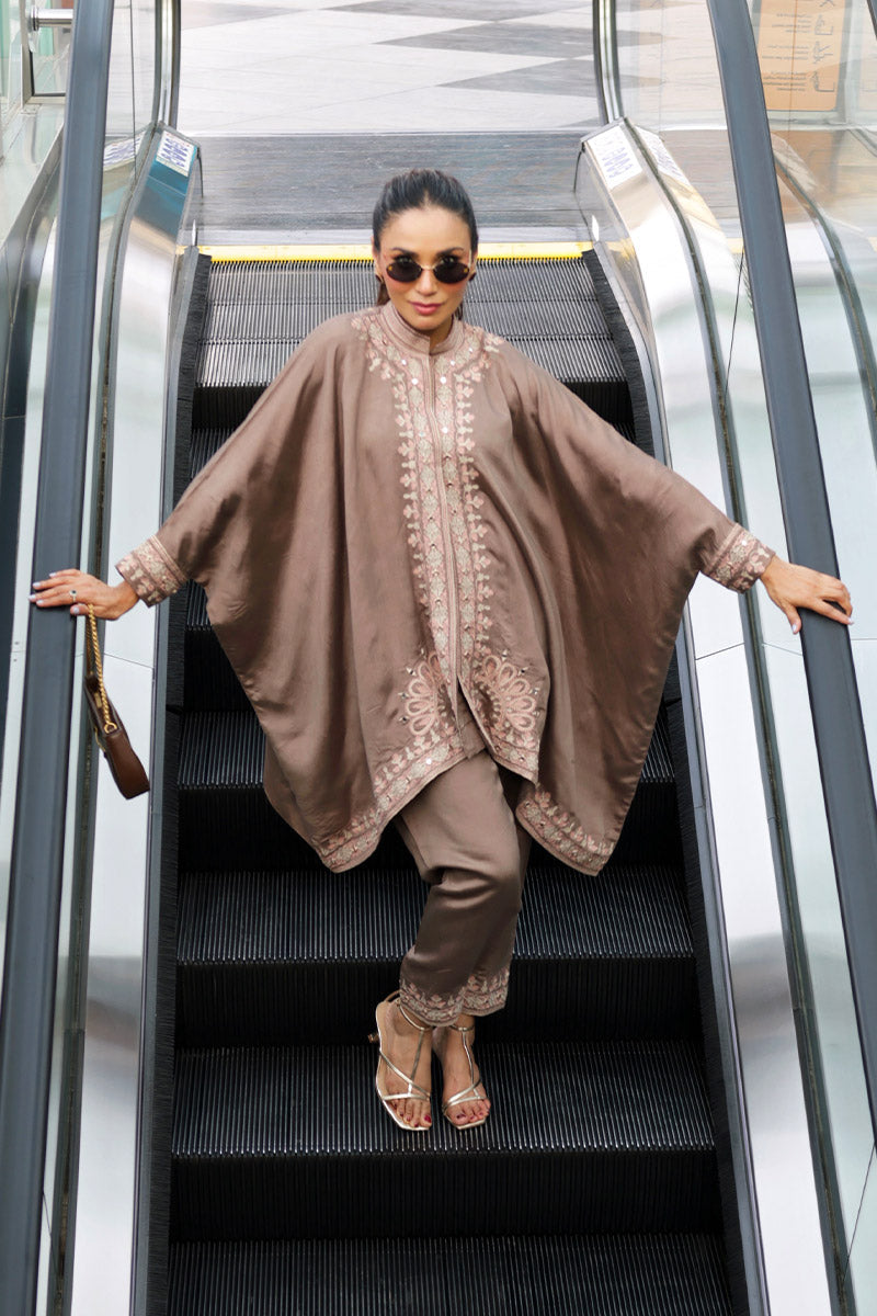 Chic Ophicial | Spotlight | Cinnamon Peach