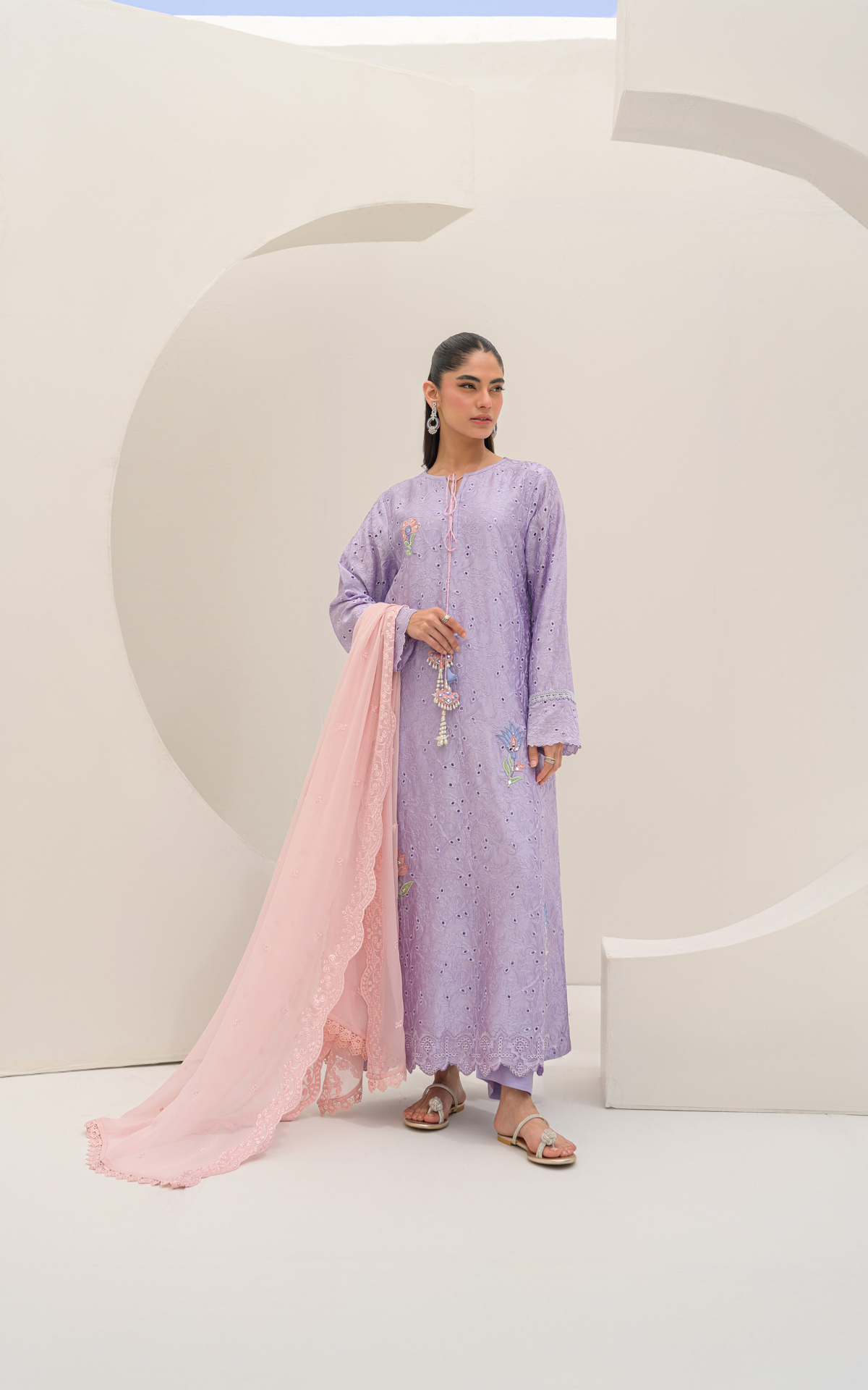 Sana Abbas | Ara Eid Luxe | Veya