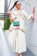 Chic Ophicial | Spotlight | Ivory Tangerine