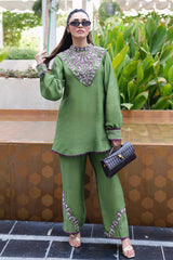 Chic Ophicial | Spotlight | Olive Aubergine