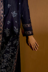 Sobia Nazir | Winter Shawl 25 | Design 7B